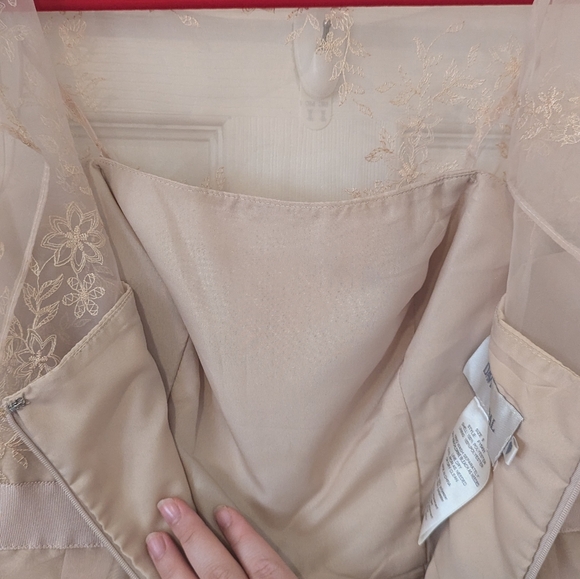 David's Bridal Champagne Bridesmaid Dress Size 8 - Picture 9 of 11